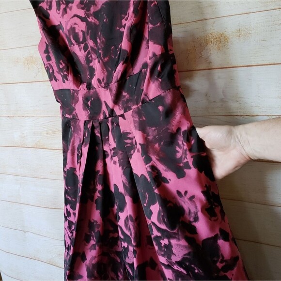 Eliza J Taffeta Floral Sleeveless Dress Size 4P Pockets Party Cocktail - Picture 4 of 9